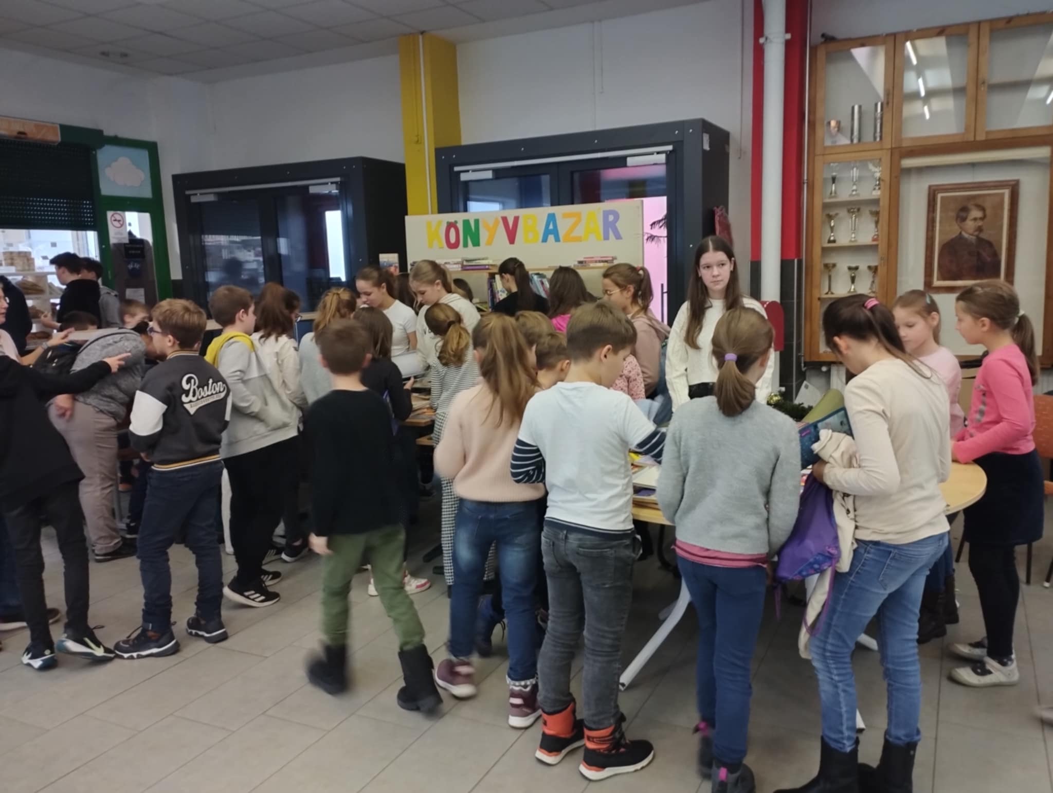 Könyvbazár 2